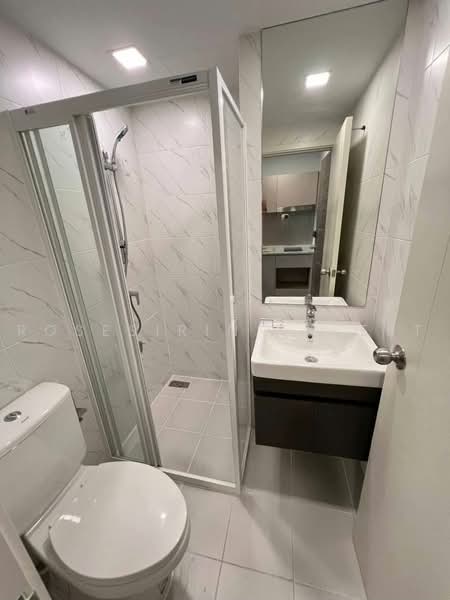 Atmoz Ratchada-Huaikwang, Bangkok, Saha Kan Pramun Alley, Wang Thonglang, Bangkok, 1 Bedroom, 25 sqm, Condo For Rent, by Rosesirin Expert, 500500124 - DDproperty.com