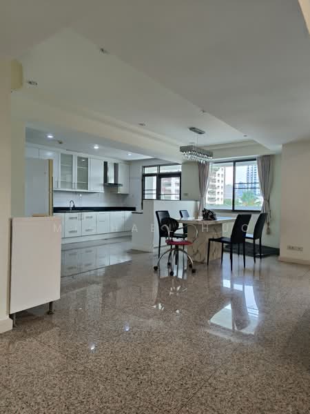 Royal Castle Sukhumvit, Bangkok, 30 Soi Sukhumvit 39, Khlongtoei Nua, Watthana, Bangkok, 3 Bedrooms, 160 sqm, Condo For Rent, by Michael Huo, 500500136 - DDproperty.com