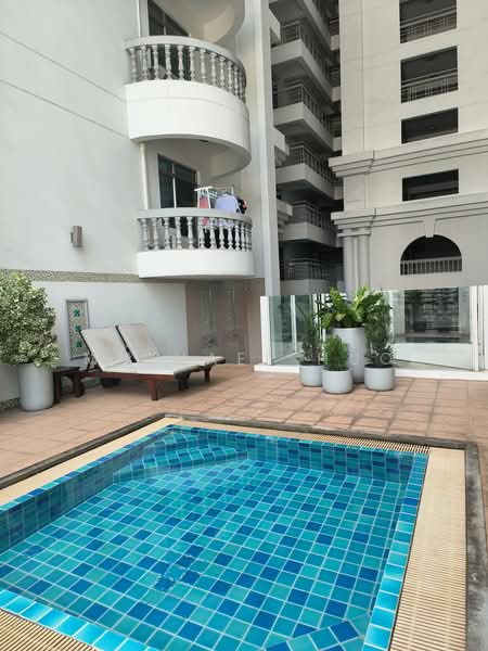 Royal Castle Sukhumvit, Bangkok, 30 Soi Sukhumvit 39, Khlongtoei Nua, Watthana, Bangkok, 3 Bedrooms, 160 sqm, Condo For Rent, by Michael Huo, 500500136 - DDproperty.com