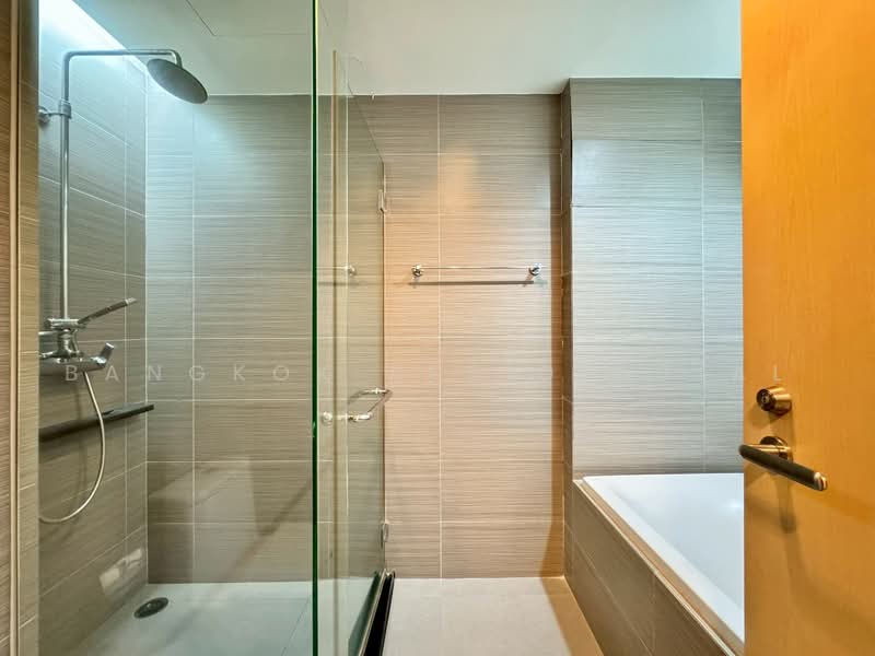 Siri At Sukhumvit, Bangkok, 902 Sukhumvit Road, Phra Kanong, Khlong Toei, Bangkok, 2 Bedrooms, 70 sqm, Condo For Rent, by Bangkok Residential, 500500258 - DDproperty.com