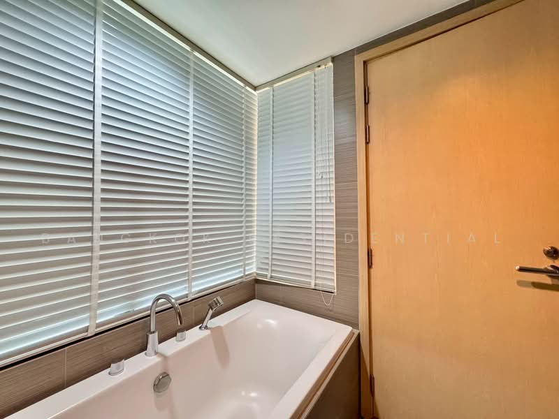 Siri At Sukhumvit, Bangkok, 902 Sukhumvit Road, Phra Kanong, Khlong Toei, Bangkok, 2 Bedrooms, 70 sqm, Condo For Rent, by Bangkok Residential, 500500258 - DDproperty.com