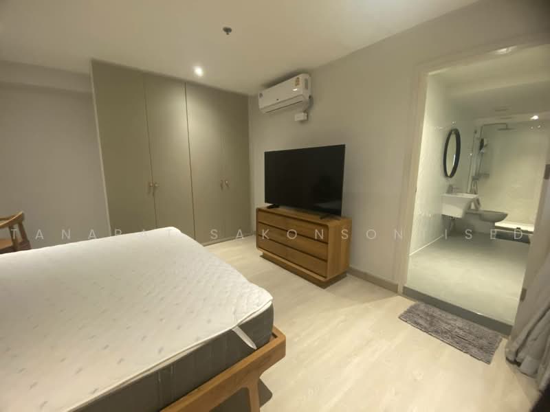State Tower, Bangkok, 1055 Silom Road, Silom, Bang Rak, Bangkok, 2 Bedrooms, 111 sqm, Condo For Rent, by Tanapat Sakonsontised, 500500299 - DDproperty.com