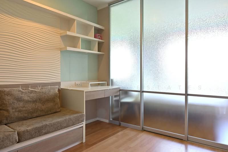 Lumpini Place Borom Ratchachonni - Pinklao, Bangkok, Boromratchachonnanee Road, Taling Chan, Bangkok, 1 Bedroom, 28 sqm, Condo For Sale, by Living Real Estates, 500500308 - DDproperty.com