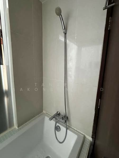 Sky Walk Residences, Bangkok, 1599 Sukhumvit Road, Phra Kanong Nua, Watthana, Bangkok, 1 Bedroom, 50 sqm, Condo For Rent, by Tanapat Sakonsontised, 500500316 - DDproperty.com