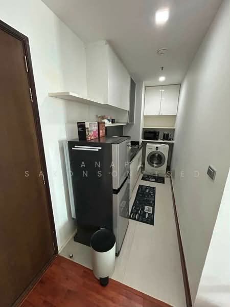Sky Walk Residences, Bangkok, 1599 Sukhumvit Road, Phra Kanong Nua, Watthana, Bangkok, 1 Bedroom, 50 sqm, Condo For Rent, by Tanapat Sakonsontised, 500500316 - DDproperty.com