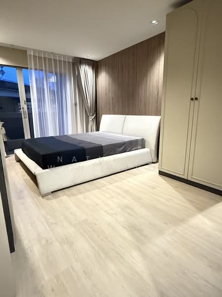 Witthayu Complex, Bangkok, 1673 New Petchaburi Road, Makkasan, Ratchathewi, Bangkok, 2 Bedrooms, 93 sqm, Condo For Sale, by Natnicha Kwancharoen, 500500365 - DDproperty.com