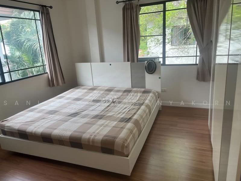 Mantana Lake Watcharapol, Bangkok, Sukhaphiban 5 Road, O-Ngoen, Sai Mai, Bangkok, 3 Bedrooms, 204 sqm, Single Detached House For Sale, by Sanick Sawaisanyakorn, 500500418 - DDproperty.com