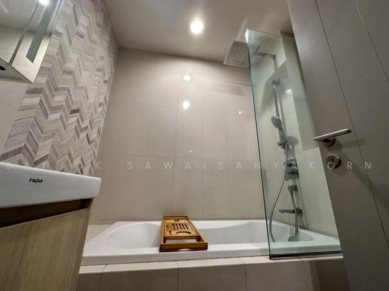 Oka Haus Sukhumvit 36, Bangkok, 3399 Rama 4 Road, Khong Tan, Khlong Toei, Bangkok, 1 Bedroom, 35 sqm, Condo For Rent, by Sanick Sawaisanyakorn, 500500449 - DDproperty.com