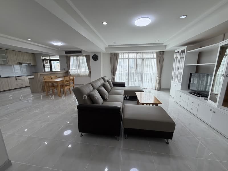 Royal Castle Sukhumvit, Bangkok, 30 Soi Sukhumvit 39, Khlongtoei Nua, Watthana, Bangkok, 3 Bedrooms, 150 sqm, Condo For Rent, by Sasimaporn Wongvijit, 500500477 - DDproperty.com