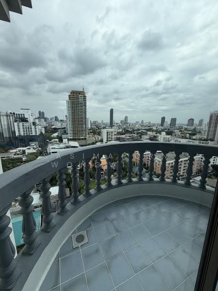 Royal Castle Sukhumvit, Bangkok, 30 Soi Sukhumvit 39, Khlongtoei Nua, Watthana, Bangkok, 3 Bedrooms, 150 sqm, Condo For Rent, by Sasimaporn Wongvijit, 500500477 - DDproperty.com
