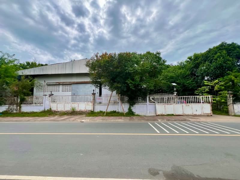 โกดังพร้อมที่ดินเกาะจันทร์ ชลบุรี, Chon Buri (Pattaya), Tha Bunmi, Ko Chan, Chon Buri (Pattaya), 2 Bedrooms, 200 sqm, Single Detached House For Sale, by The Best Property ตุ๊กตา, 500500484 - DDproperty.com
