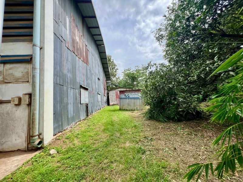 โกดังพร้อมที่ดินเกาะจันทร์ ชลบุรี, Chon Buri (Pattaya), Tha Bunmi, Ko Chan, Chon Buri (Pattaya), 2 Bedrooms, 200 sqm, Single Detached House For Sale, by The Best Property ตุ๊กตา, 500500484 - DDproperty.com