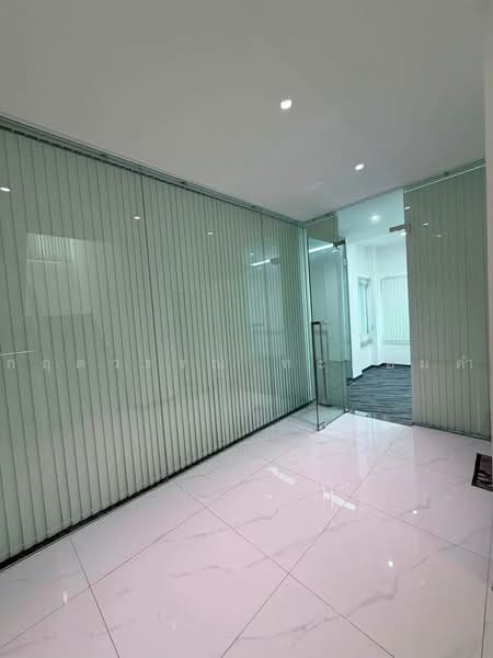 B-Square Rama 9 - Mengjai, Bangkok, Soi Sahakanpramoon, Wang Thonglang, Bangkok, 4 Bedrooms, 500 sqm, Townhouse For Rent, by กฤตวรรณ ทะลอมคำ, 500500579 - DDproperty.com