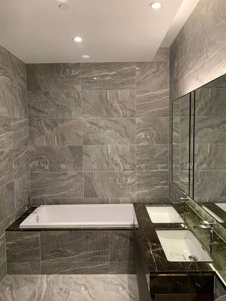 The Esse Sukhumvit 36, Bangkok, Soi Sukhumvit 36, Sukhumvit Road, Phra Kanong, Khlong Toei, Bangkok, 1 Bedroom, 43 sqm, Condo For Sale, by มานพ พันธ์สุขเลิศ, 500500593 - DDproperty.com
