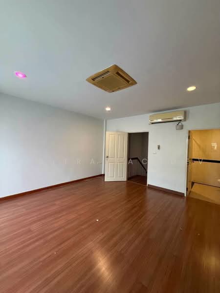 Baan Klang Muang Luzern Sukhumvit : บ้านกลางเมือง ลูเซิร์น สุขุมวิท (อ่อนนุช 46), กรุงเทพ, ถนนสุขุมวิท 77, สวนหลวง, สวนหลวง, กรุงเทพ, 160 ตร.ม., ทาวน์เฮ้าส์ ให้เช่า, โดย Sunitra Sachdev, 500500599 - DDproperty.com