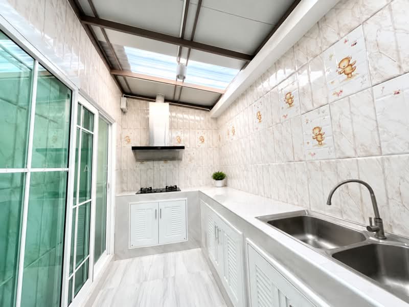 Golden Town 2 Bangkhae, Bangkok, Kanchanaphisek Road, Lak Song, Bang Khae, Bangkok, 4 Bedrooms, 103 sqm, Townhouse For Sale, by Fazwaz (Thailand) Co., Ltd., 500500615 - DDproperty.com