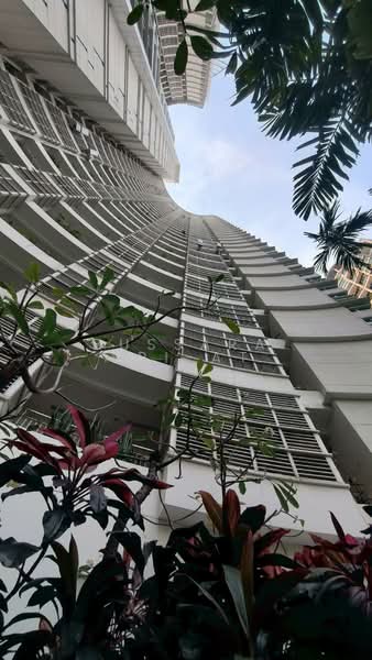 Baan Rajprasong, Bangkok, 3 Rajdamri Road, Lumphini, Pathum Wan, Bangkok, 1 Bedroom, 77 sqm, Condo For Rent, by Bussara Sri-At, 500500619 - DDproperty.com
