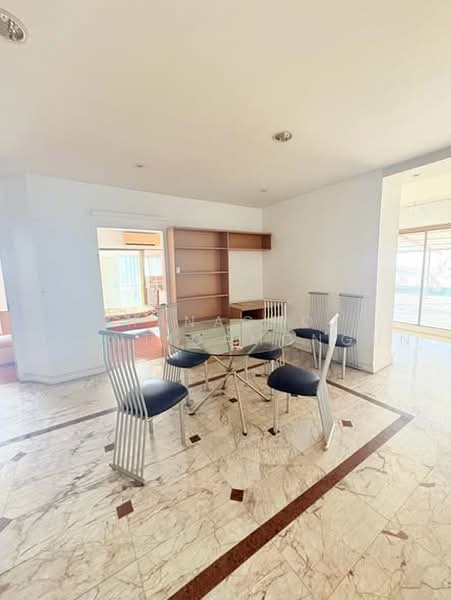 Country Complex Bangna, Bangkok, Sanpawut Road, Bang Na, Bangkok, 2 Bedrooms, 170 sqm, Condo For Rent, by Thanachot Khantigamongun, 500500620 - DDproperty.com