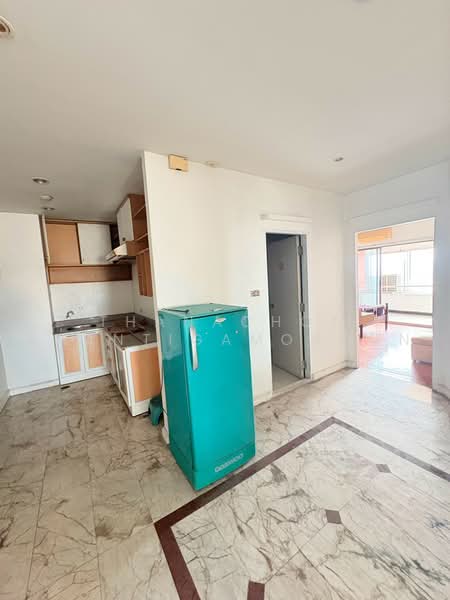 Country Complex Bangna, Bangkok, Sanpawut Road, Bang Na, Bangkok, 2 Bedrooms, 170 sqm, Condo For Rent, by Thanachot Khantigamongun, 500500620 - DDproperty.com