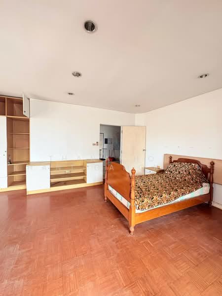 Country Complex Bangna, Bangkok, Sanpawut Road, Bang Na, Bangkok, 2 Bedrooms, 170 sqm, Condo For Rent, by Thanachot Khantigamongun, 500500620 - DDproperty.com