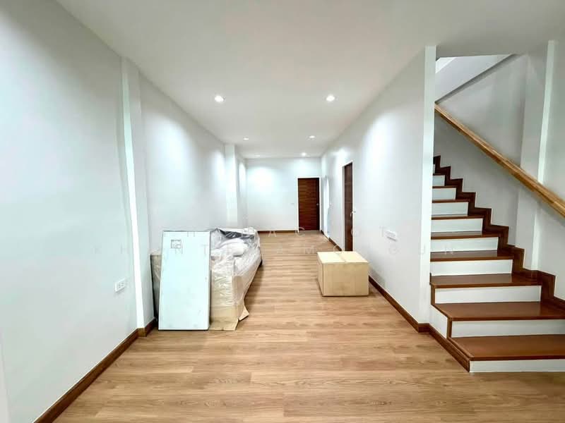 undefined, Bangkok, Lat Phrao, Bangkok, 3 Bedrooms, 204 sqm, Single Detached House For Sale, by Thanachot Khantigamongun, 500500647 - DDproperty.com