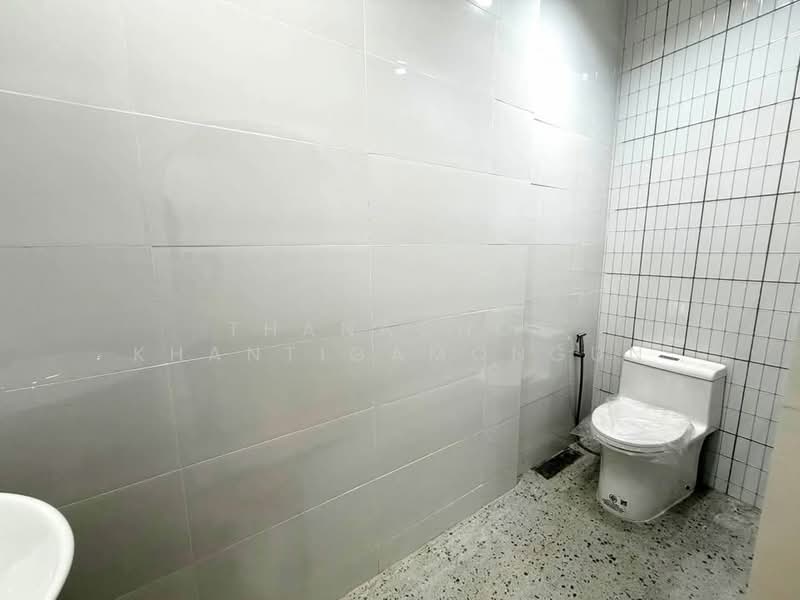 undefined, Bangkok, Lat Phrao, Bangkok, 3 Bedrooms, 204 sqm, Single Detached House For Sale, by Thanachot Khantigamongun, 500500647 - DDproperty.com