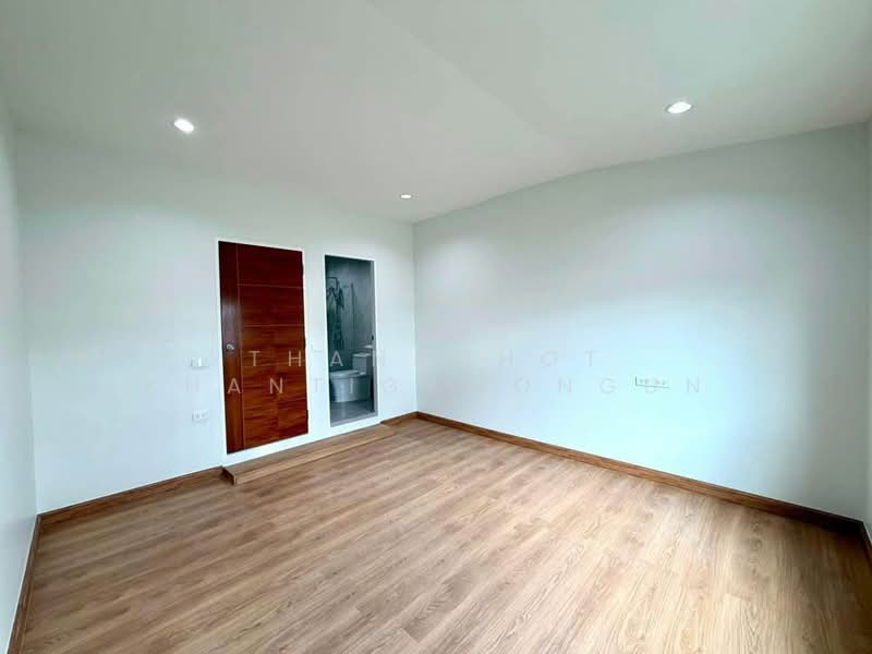 undefined, Bangkok, Lat Phrao, Bangkok, 3 Bedrooms, 204 sqm, Single Detached House For Sale, by Thanachot Khantigamongun, 500500647 - DDproperty.com