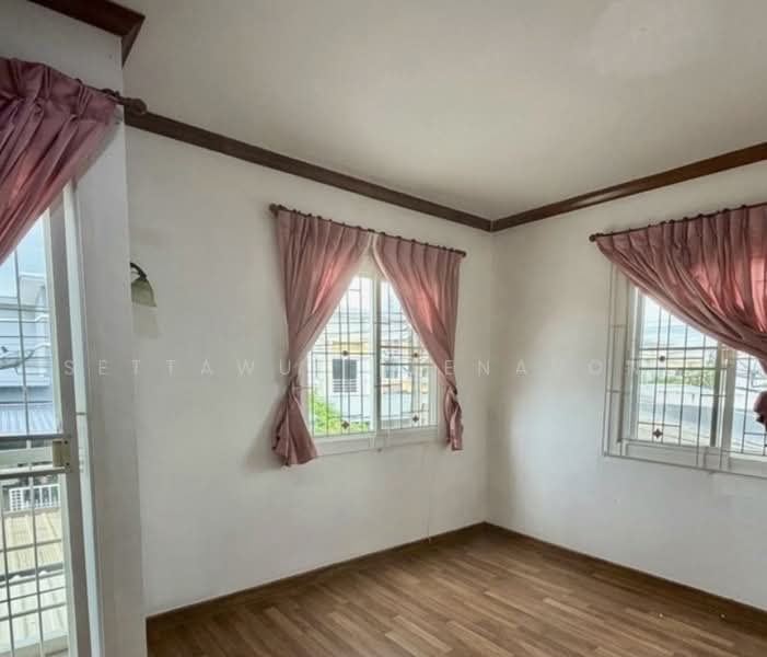 undefined, Bangkok, Saen Sab, Min Buri, Bangkok, 4 Bedrooms, 325 sqm, Single Detached House For Sale, by Settawut Leenavong, 500500652 - DDproperty.com