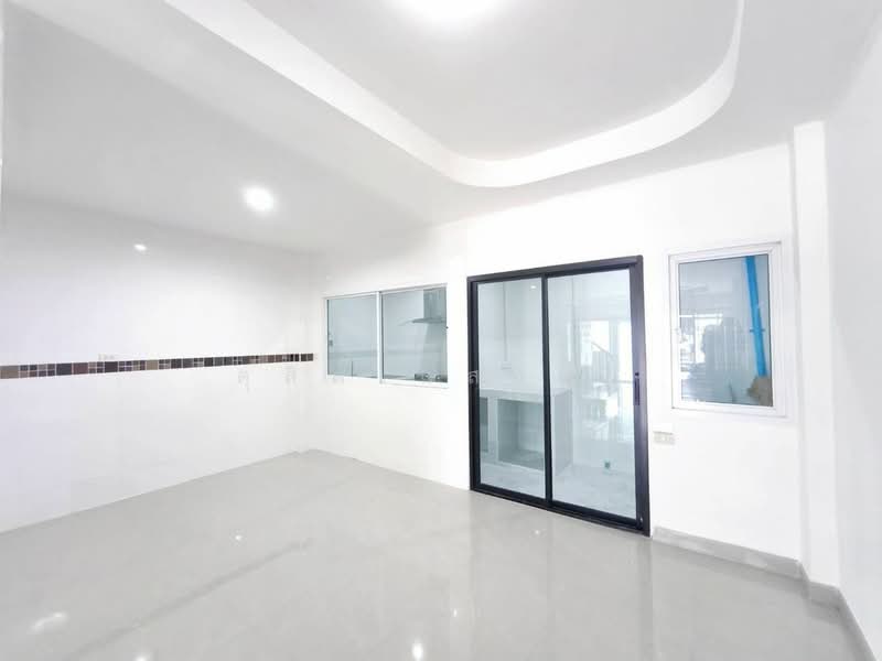 ให้เช่าทาวน์โฮม ม.พฤกษชาติ4 ซอยหมอย้อย ศรีราชา, Chon Buri (Pattaya), Surasak, Si Racha, Chon Buri (Pattaya), 3 Bedrooms, 85 sqm, Townhouse For Rent, by Dusit Saengfa, 500500699 - DDproperty.com