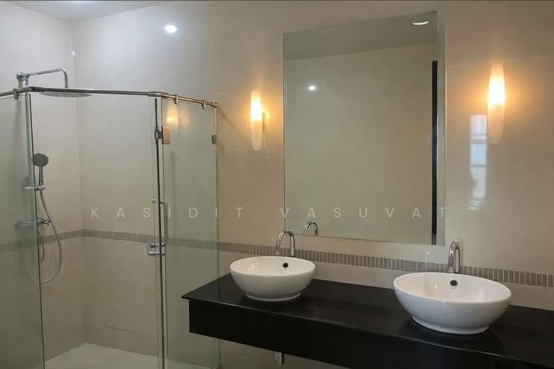 Baan Klang Krung Siam-Pathumwan, Bangkok, Petchburi Road, Thanon Phetchaburi, Ratchathewi, Bangkok, 3 Bedrooms, 115 sqm, Condo For Sale, by Kasidit Vasuvat, 500500709 - DDproperty.com