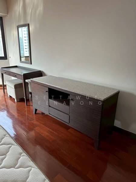 Baan Suanpetch, Bangkok, 18 Soi Sukhumvit 39, Khlong Tan Nua, Watthana, Bangkok, 2 Bedrooms, 131 sqm, Condo For Rent, by Settawut Leenavong, 500500778 - DDproperty.com