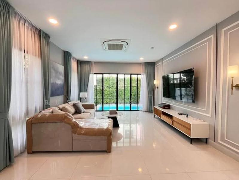 Nantawan Rama 9 - New Krungthepkreetha, Bangkok, Saphan Sung, Bangkok, 5 Bedrooms, 302 sqm, Single Detached House For Rent, by Bussara Sri-At, 500500781 - DDproperty.com