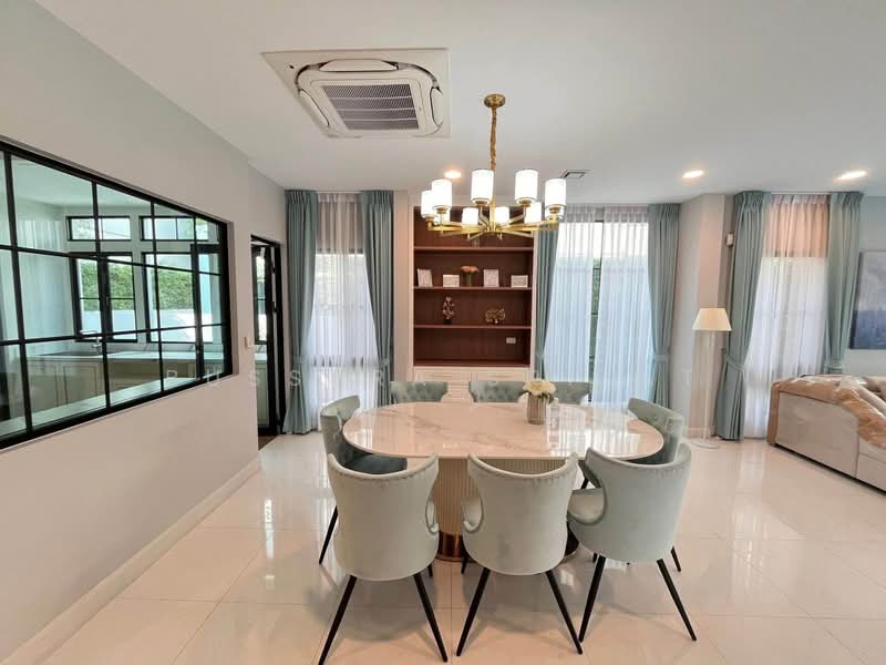 Nantawan Rama 9 - New Krungthepkreetha, Bangkok, Saphan Sung, Bangkok, 5 Bedrooms, 302 sqm, Single Detached House For Rent, by Bussara Sri-At, 500500781 - DDproperty.com