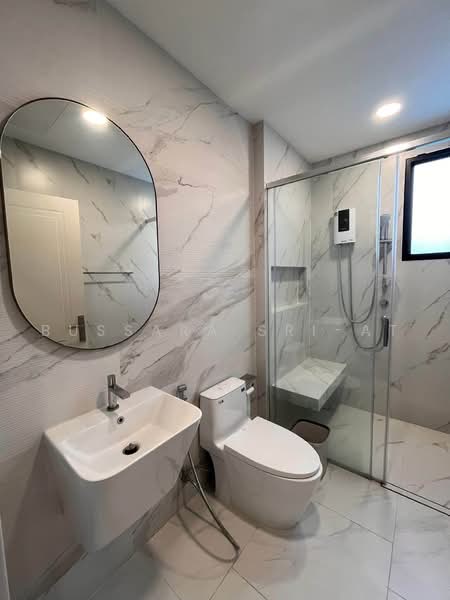 Nantawan Rama 9 - New Krungthepkreetha, Bangkok, Saphan Sung, Bangkok, 5 Bedrooms, 302 sqm, Single Detached House For Rent, by Bussara Sri-At, 500500781 - DDproperty.com