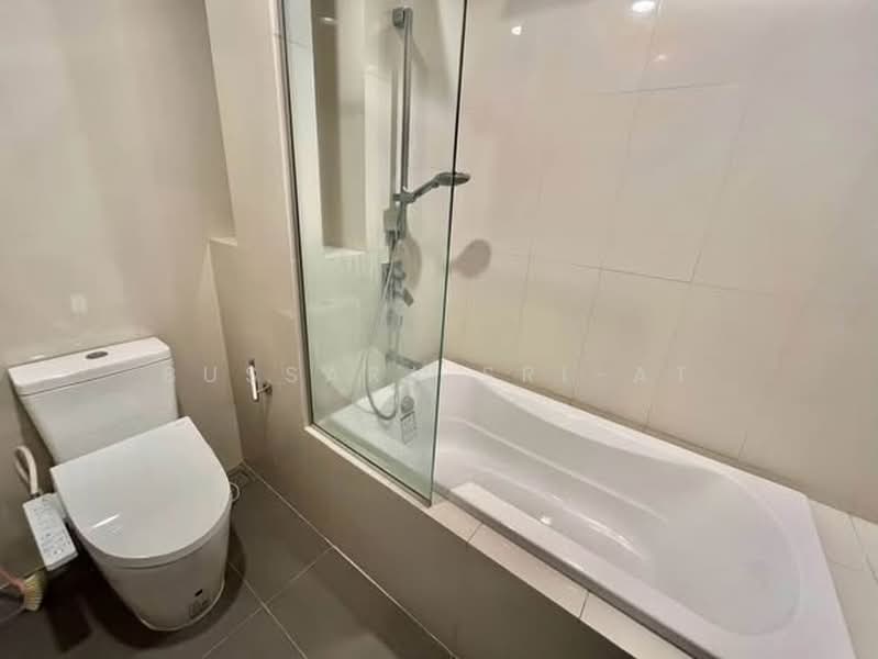 Oka Haus Sukhumvit 36, Bangkok, 3399 Rama 4 Road, Khong Tan, Khlong Toei, Bangkok, 1 Bedroom, 35 sqm, Condo For Rent, by Bussara Sri-At, 500500793 - DDproperty.com