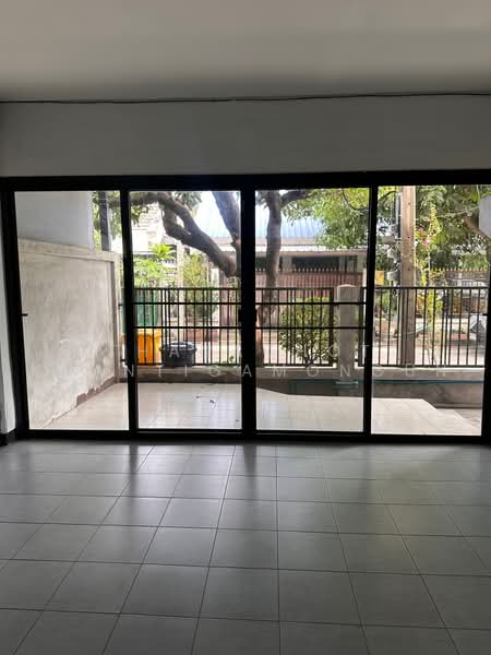 3-BR Townhouse, Bangkok, Anusaowari, Bang Khen, Bangkok, 3 Bedrooms, 132 sqm, Townhouse For Rent, by Thanachot Khantigamongun, 500500805 - DDproperty.com