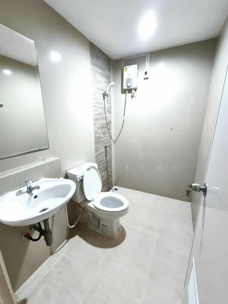 ให้เช่าทาวน์โฮม ม.เดอะเซ็นทรัล ศรีราชา, Chon Buri (Pattaya), Surasak, Si Racha, Chon Buri (Pattaya), 3 Bedrooms, 75 sqm, Townhouse For Rent, by Dusit Saengfa, 500500819 - DDproperty.com