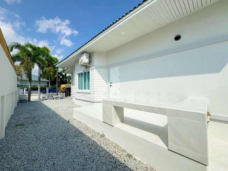 Pornthep Garden Ville, Chon Buri (Pattaya), Soi Moobaan Pornthep Garden Ville, Nong Pru, Bang Lamung (Pattaya), Chon Buri (Pattaya), 3 Bedrooms, 296 sqm, Single Detached House For Sale, by Chattrathorn Thongnantanagoon, 500500832 - DDproperty.com