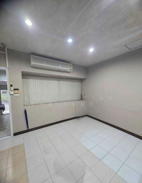 Patio Rama 2 (Soi 33), Bangkok, 282 Rama 2, Soi 33, Bangmot, Chom Thong, Bangkok, 3 Bedrooms, 200 sqm, Townhouse For Sale, by ERA Holding (Thailand) Co., Ltd., 500500870 - DDproperty.com