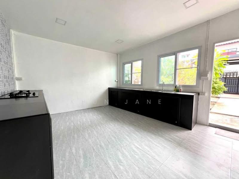 Newly Renovated Detached House for Rent – Near BTS Udom Suk (SPSJP619), Bangkok, สุขุมวิท, Bang Chak, Phra Khanong, Bangkok, 2 Bedrooms, 200 sqm, Single Detached House For Rent, by Khun Jane, 500500894 - DDproperty.com