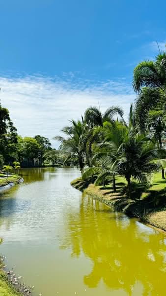 The Village Housing Estate by Horseshoe Point : เดอะ วิลเลจ เฮ้าส์ซิ่ง เอสเตท โดย ฮอร์สชู พอยท์, ชลบุรี, ถนนทุ่งกลม-ห้วยตาหนู, หนองปรือ, บางละมุง, ชลบุรี, 242 ตร.ม., บ้านเดี่ยว ขาย, โดย Sikkares Ploydang, 500500961 - DDproperty.com