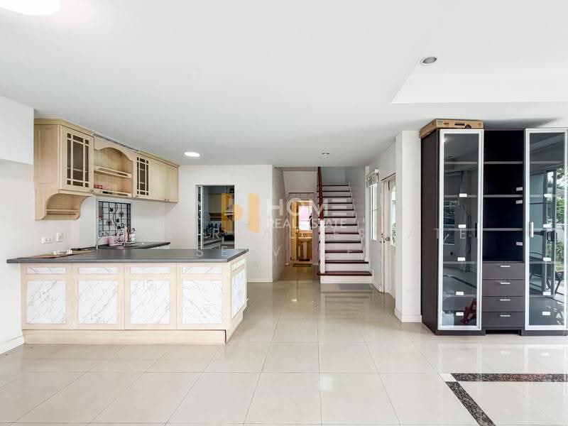 Siwalee Ratchaphruek, Nonthaburi, Ratchaphruek Road, Mahasawat, Bang Kruai, Nonthaburi, 3 Bedrooms, 240 sqm, Single Detached House For Sale, by HOME Real Estate Service, 500500965 - DDproperty.com