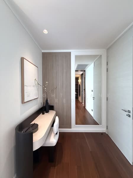 The Residences at Sindhorn Kempinski : เดอะ เรสซิเดนซ์ แอท สินธร เคมปินสกี้, กรุงเทพ, 88 ซอยต้นสน ถนน สารสิน, ลุมพินี, ปทุมวัน, กรุงเทพ, 157 ตร.ม., คอนโด ขาย, โดย Knight Frank Chartered (Thailand) Co.,Ltd, 500500978 - DDproperty.com