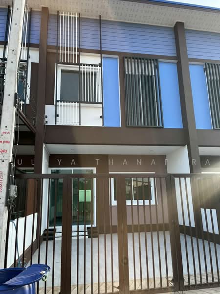 ทาวน์โฮม 2 ชั้น ซ.เจริญสุข 7 ต.หมากแข้ง อ.เมืองอุดรธานี : 2-Story Townhome, Soi Charoensuk 7, อุดรธานี, บ้านจั่น, เมืองอุดรธานี, อุดรธานี, 134 ตร.ม., ทาวน์เฮ้าส์ ขาย, โดย Kulaya Thanapura, 500500982 - DDproperty.com