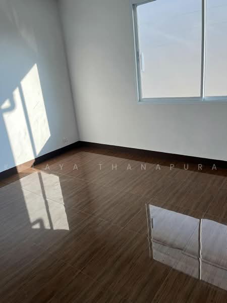 ทาวน์โฮม 2 ชั้น ซ.เจริญสุข 7 ต.หมากแข้ง อ.เมืองอุดรธานี : 2-Story Townhome, Soi Charoensuk 7, อุดรธานี, บ้านจั่น, เมืองอุดรธานี, อุดรธานี, 134 ตร.ม., ทาวน์เฮ้าส์ ขาย, โดย Kulaya Thanapura, 500500982 - DDproperty.com