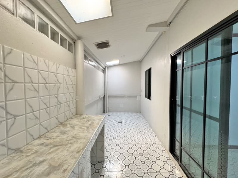 Piyawararom 1 Bang Bua Thong, Nonthaburi, Soi Piyawararom Village, Bang Bua Thong, Nonthaburi, 4 Bedrooms, 100 sqm, Townhouse For Sale, by The Best Property อุ๋ย, 500501016 - DDproperty.com