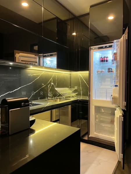 The Esse Sukhumvit 36, Bangkok, Soi Sukhumvit 36, Sukhumvit Road, Phra Kanong, Khlong Toei, Bangkok, 1 Bedroom, 42 sqm, Condo For Rent, by Woraruethai Klumbun, 500501112 - DDproperty.com