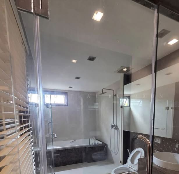The Address Sukhumvit 61, Bangkok, 22 Soi Sukhumvit 61 Sukhumvit Road, Khlong Tan Nua, Watthana, Bangkok, 2 Bedrooms, 80 sqm, Condo For Rent, by Woraruethai Klumbun, 500501126 - DDproperty.com