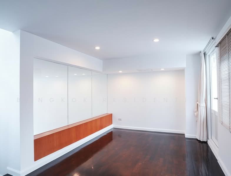 Townhouse, Bangkok, Rama 4 Road, Thung Maha Mek, Sathon, Bangkok, 3 Bedrooms, 350 sqm, Townhouse For Rent, by Bangkok Residential, 500501189 - DDproperty.com