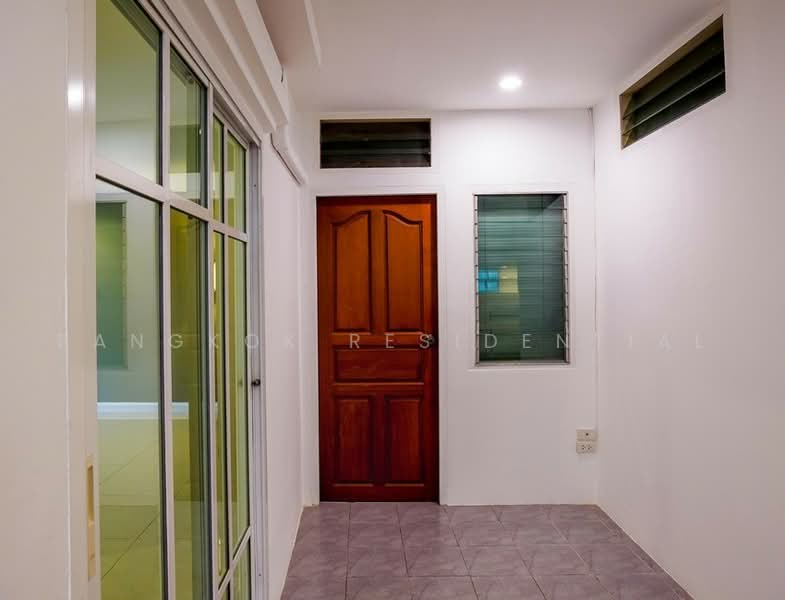 Townhouse, กรุงเทพ, Rama 4 Road, ทุ่งมหาเมฆ, สาทร, กรุงเทพ, 350 ตร.ม., ทาวน์เฮ้าส์ ให้เช่า, โดย Bangkok Residential, 500501189 - DDproperty.com